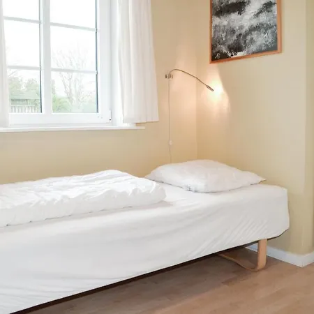 Vakantiehuis Gorgeous In With Sauna